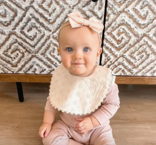 Cotton Baby Bib Eyelet Flowers Double-Sided
