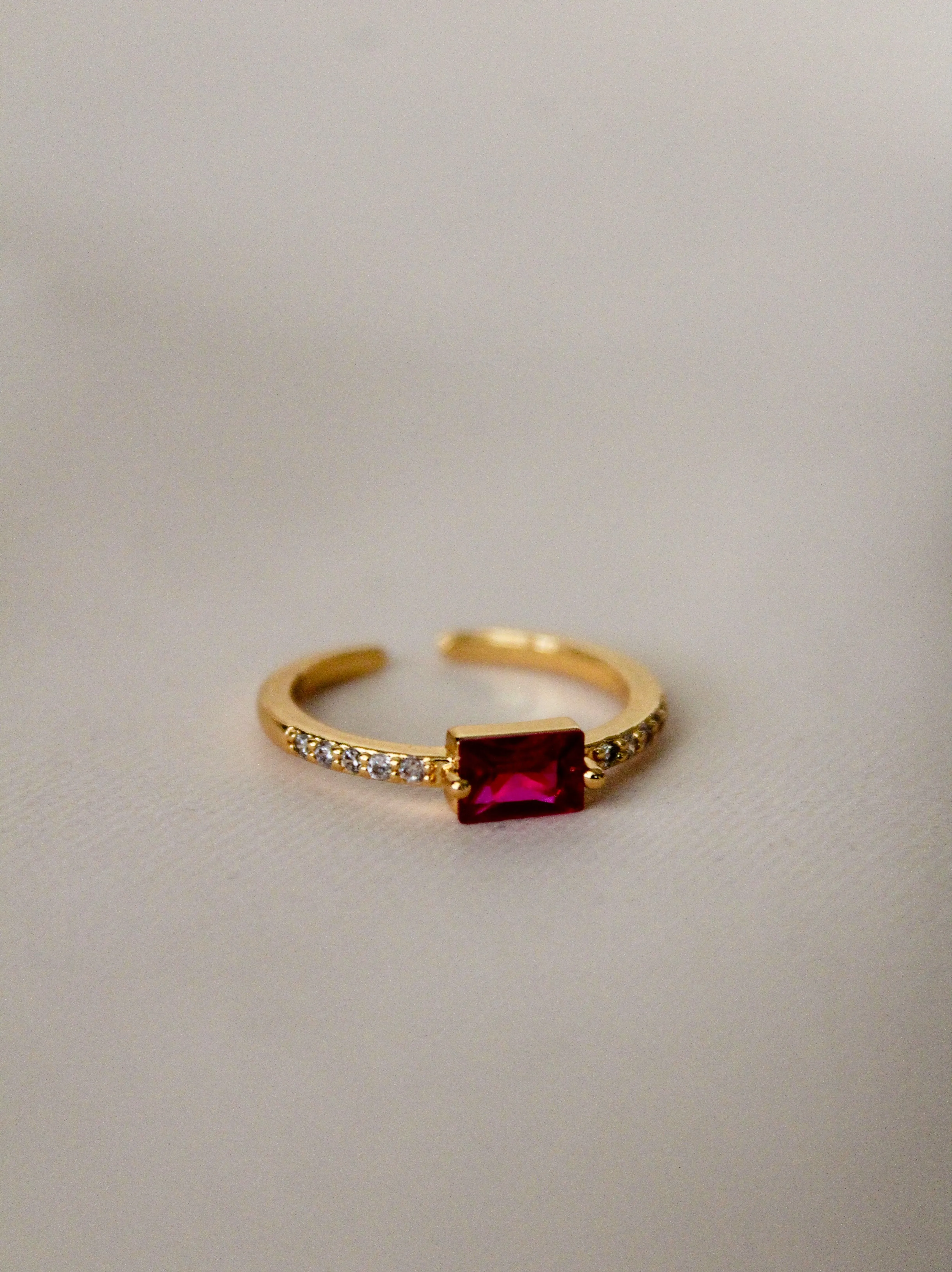 Fuchsia Jewelry Circle
