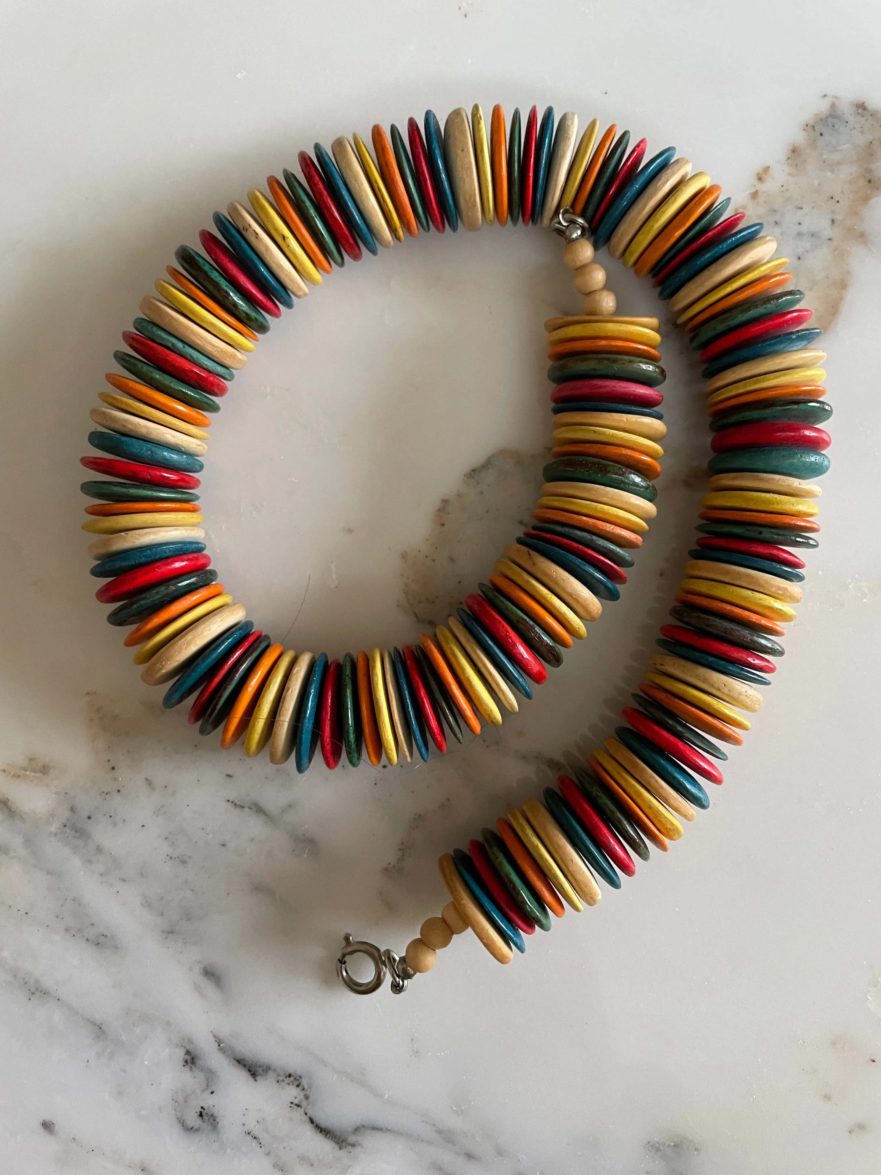 I disk collar necklace