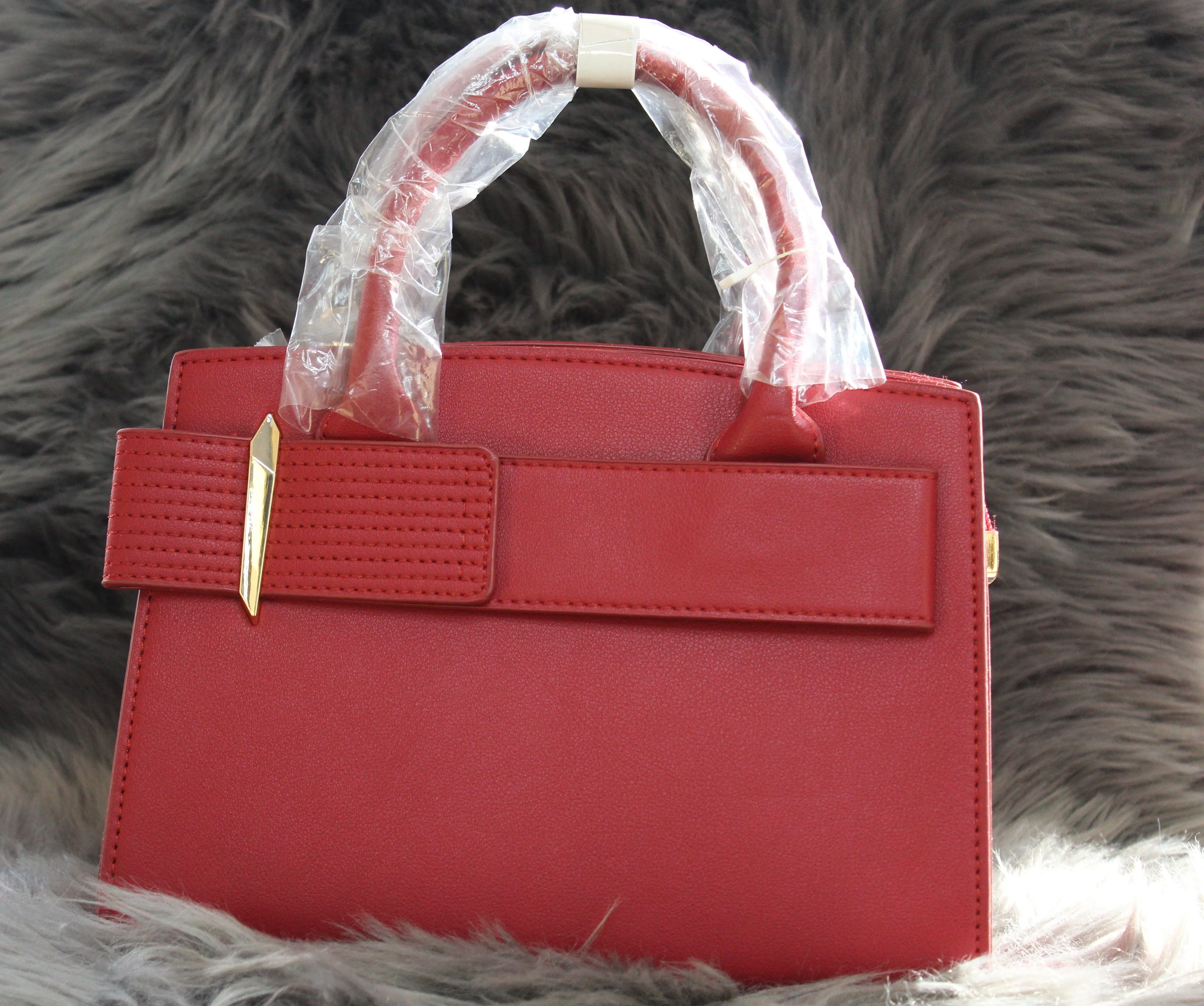 Small belt buckle pouch.