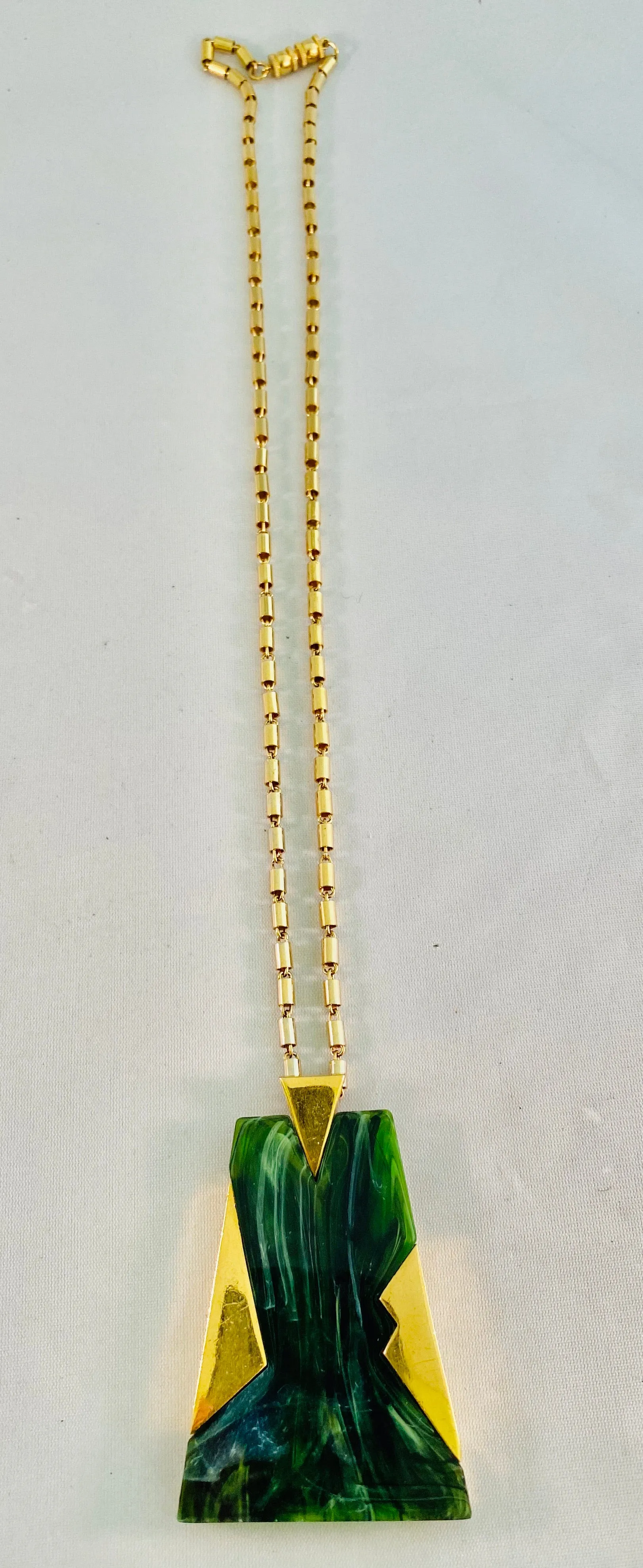 Trifari Necklace - Ultimate Guide and Reviews